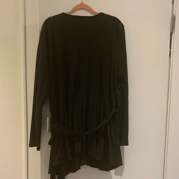 NWT Eloquii True Wrap Black Blouse Size 20 - Picture 3 of 6